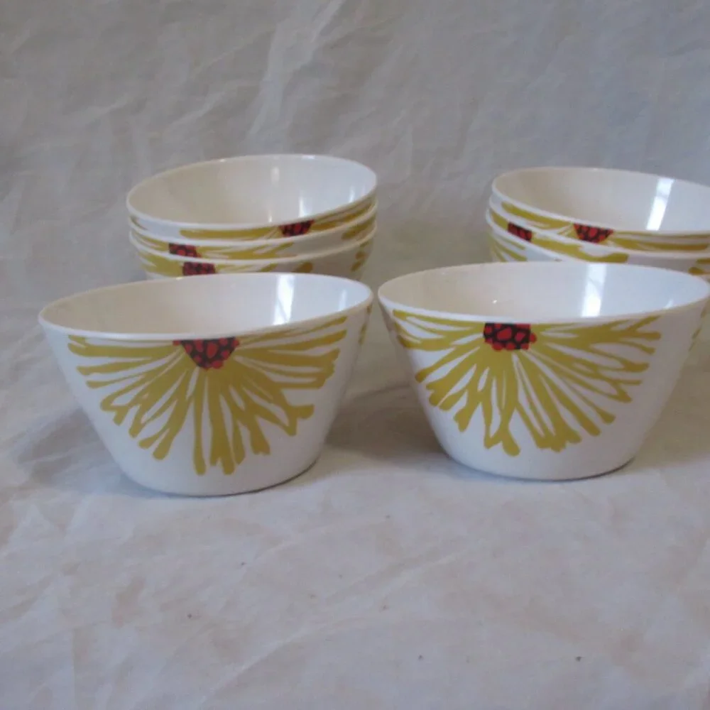 Crate & Barrel Melamine Daisy Cereal Bowl set of 8 Flower yellow NEW 382-542
